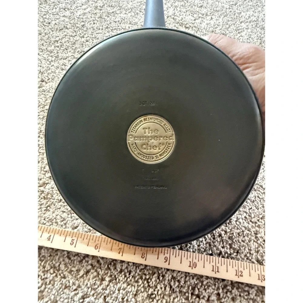 The Pampered Chef 3 Quart Hard-Anodized Non-Stick Sauce Pan With Lid